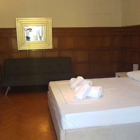 Violet Errathens Apartment - Athens Center, 7 Bd, 3 Bath Εξωτερικό φωτογραφία