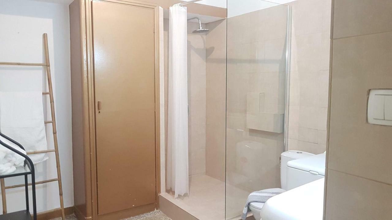 Violet Errathens Apartment - Athens Center, 7 Bd, 3 Bath Εξωτερικό φωτογραφία