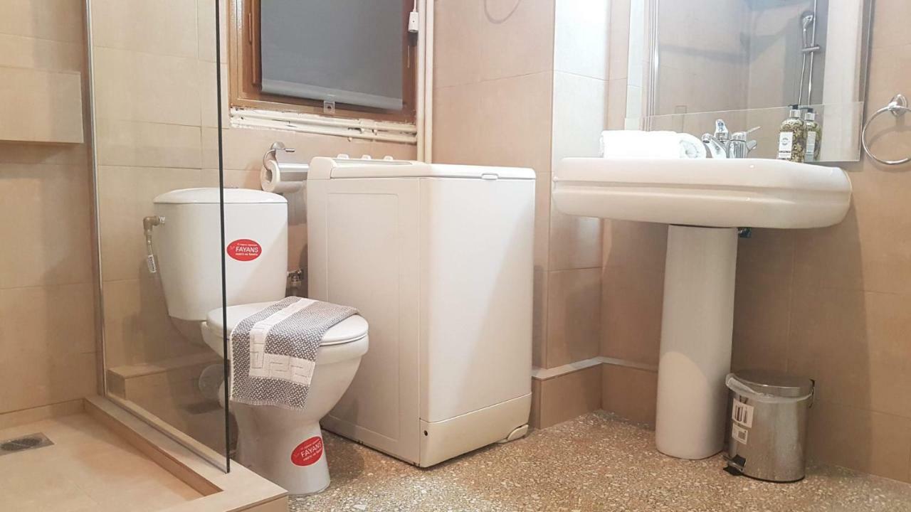 Violet Errathens Apartment - Athens Center, 7 Bd, 3 Bath Εξωτερικό φωτογραφία